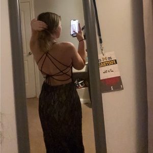 selling this gorgeous dress.